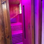 A Casa Di Sophi Maggiore Private Outdoor Sauna *